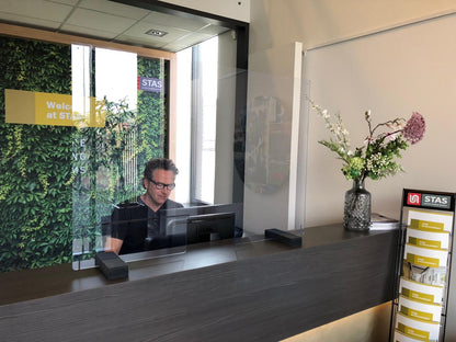 STAS houten voetjes voor plexiglas scherm (set van 2 stuks) voor het stevig vastzetten van uw plexiglas scherm.