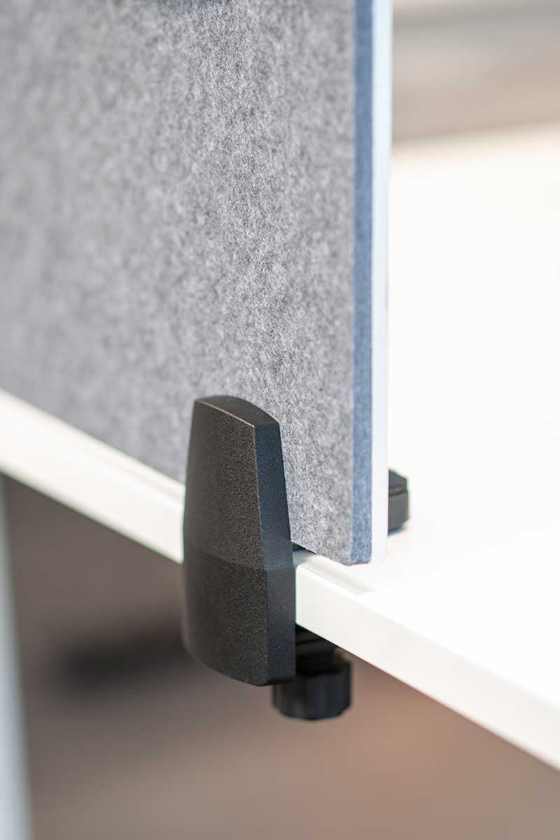 STAS bureauklem eindstuk, ideaal voor het klemmen van plexiglas schermen tot 28 mm dik.