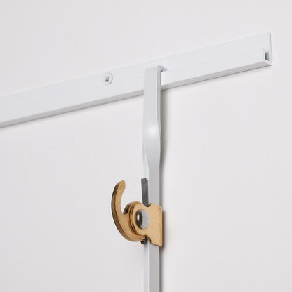 STAS j-rail max 200 cm, geschikt voor rail ophangsysteem voor schilderijen en meer.